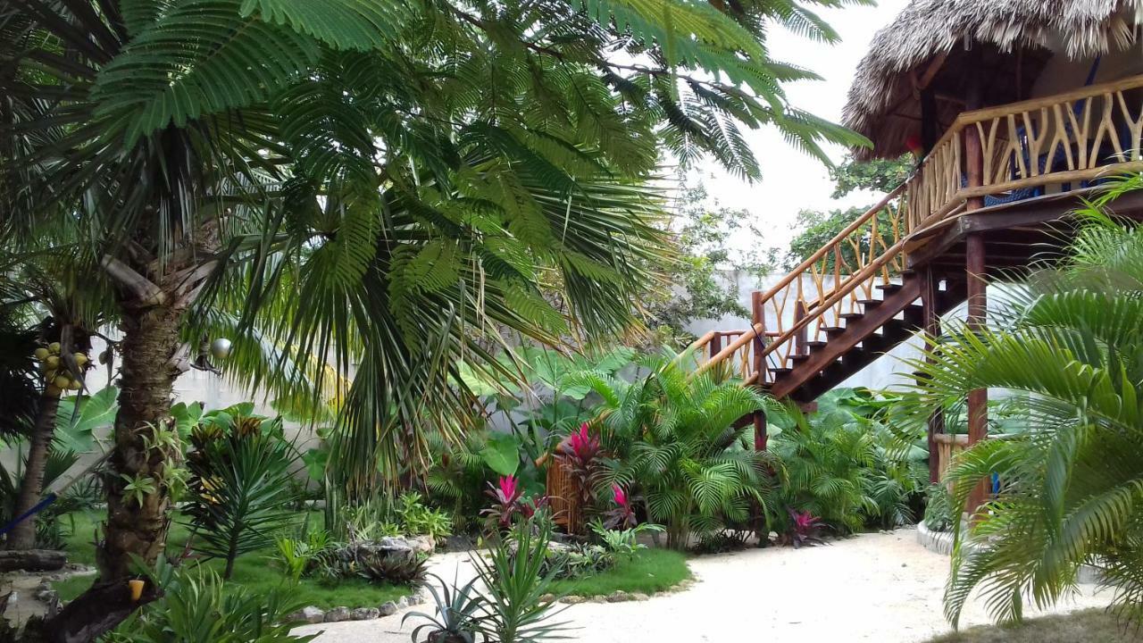 Отель Zamunda Garden View Тулум Экстерьер фото